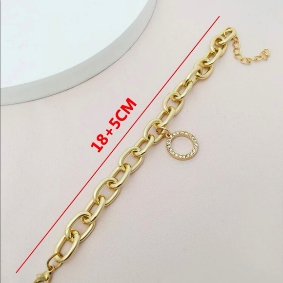 Gold Chain Circle Rhinestone Pendant Bracelet - Picture 3 of 11